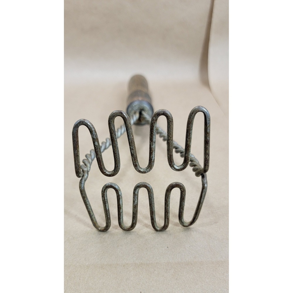 Vintage Potato Masher Wavy Wire Wood Handle Antique Kitchen Farmhouse Rustic